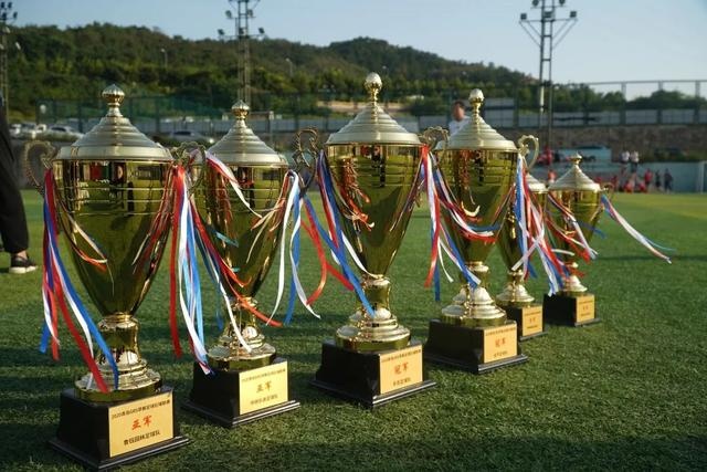 欧协联-吉乌帽子戏法霍尔破门 切尔西5-1胜